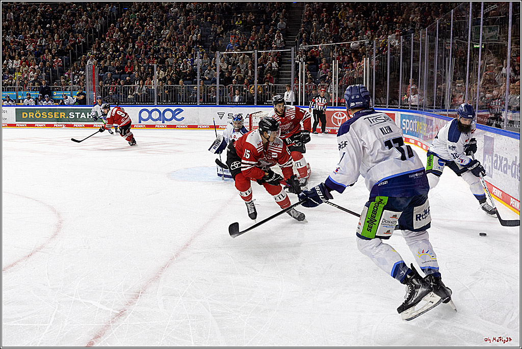 PENNY DEL;  Kölner Haie - Straubing Tigers; Köln, 09.10.2022
